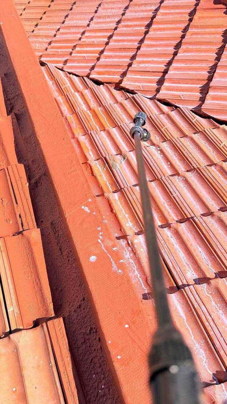 Remate junto ao murete durante os trabalhos